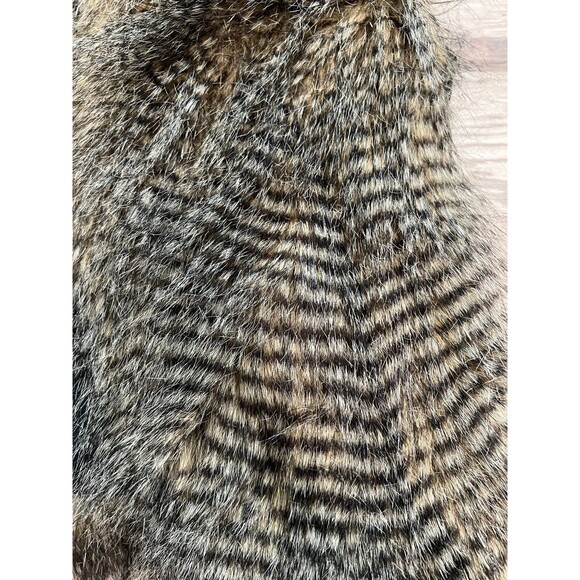 Furry Vest Forever 21 size XS women or juniors cute for fall - Picture 3 of 7
